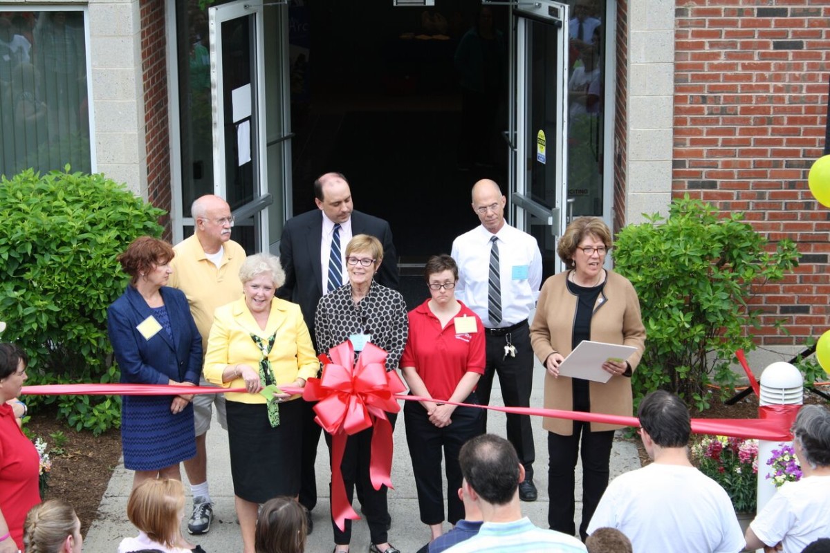 Minute Man Arc's ribbon cutting